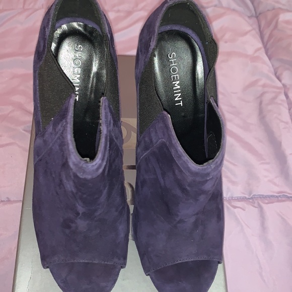 Boots - Picture 4 of 4